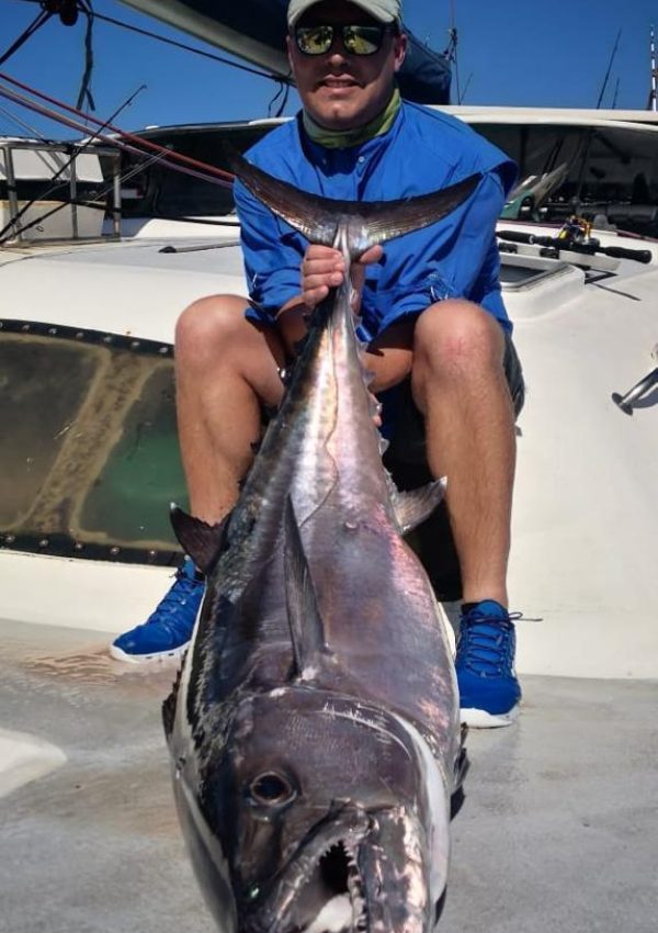 Fishing in Primeiras Banks and Lazarus Banks